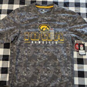 Colosseum Iowa Hawkeyes Camo T-Shirt - Size M (Brand New with Tags)